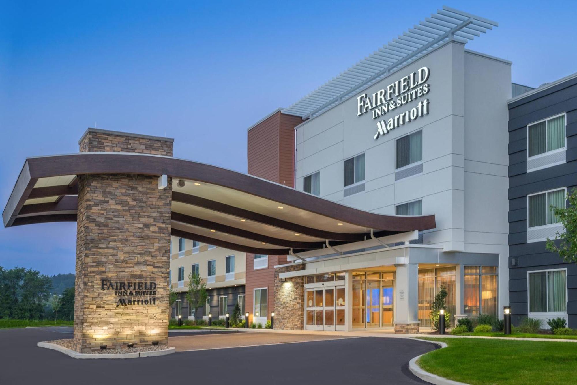 Fairfield Inn & Suites By Marriott בלומסבורג מראה חיצוני תמונה